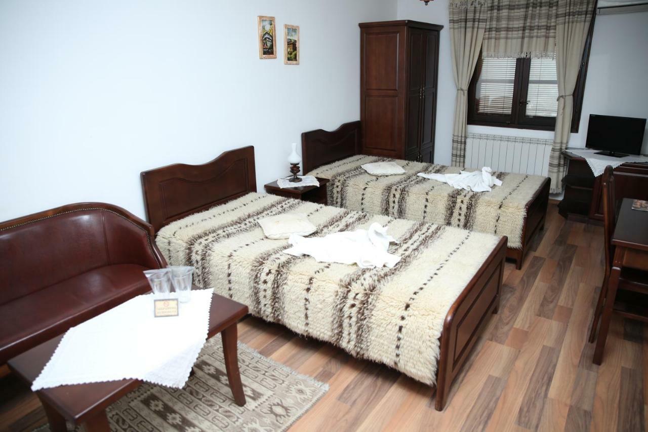 Oazis Guesthouse Loveč Exteriér fotografie