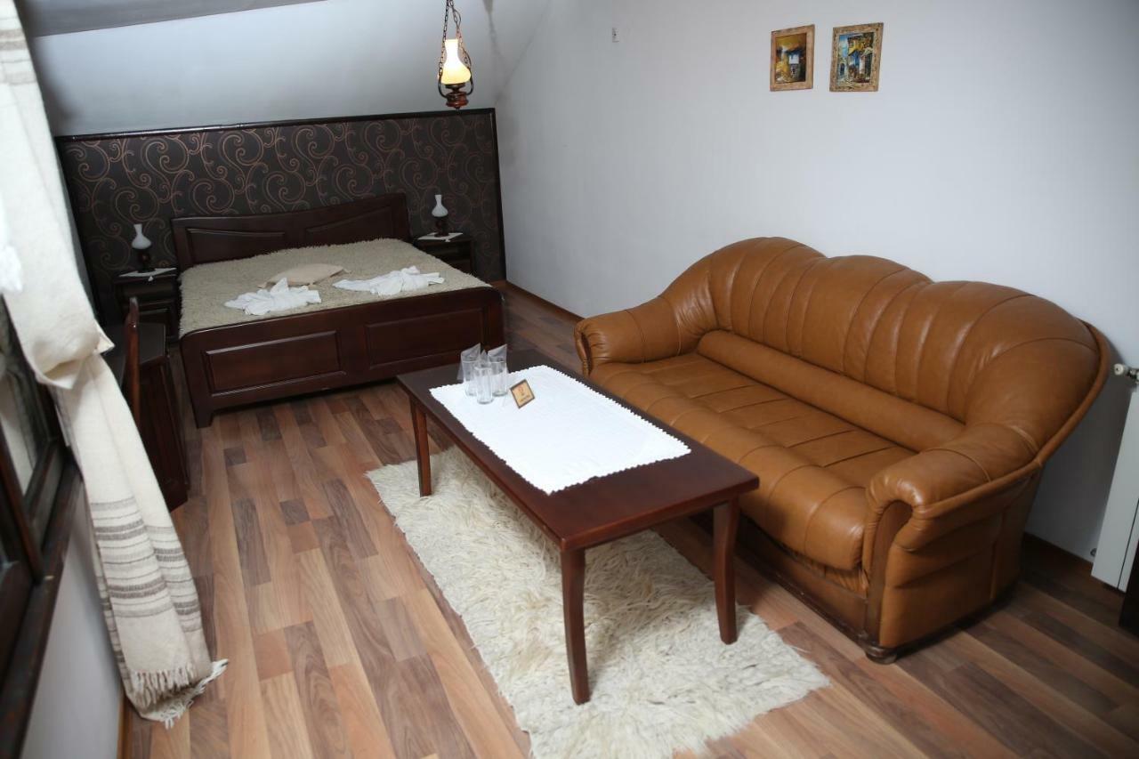 Oazis Guesthouse Loveč Exteriér fotografie