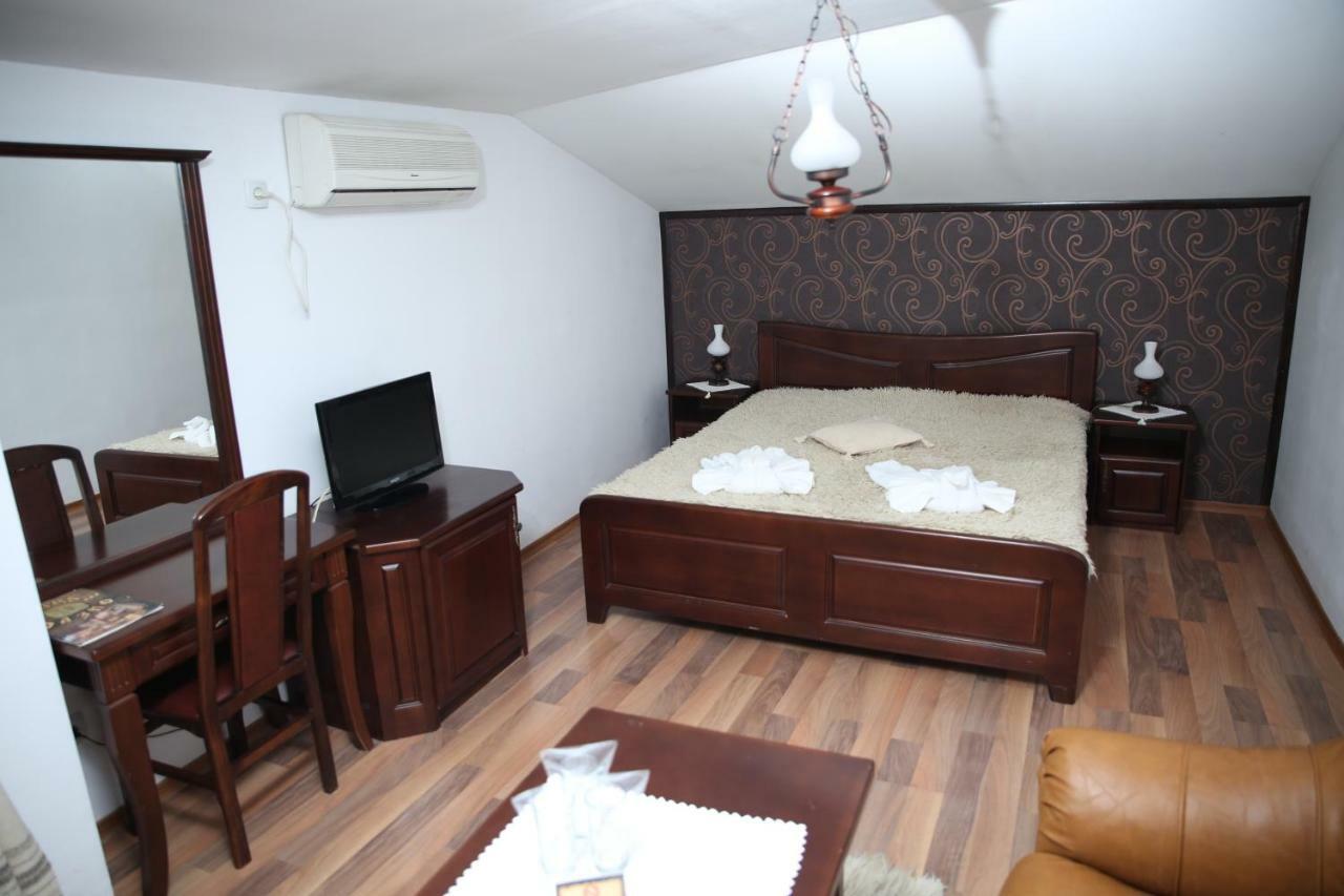 Oazis Guesthouse Loveč Exteriér fotografie