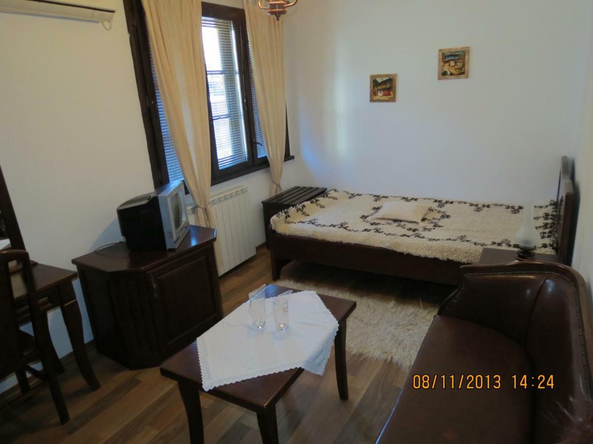 Oazis Guesthouse Loveč Exteriér fotografie