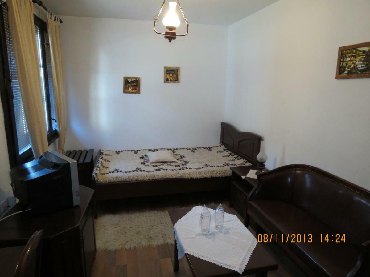 Oazis Guesthouse Loveč Exteriér fotografie